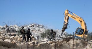 الاحتلال يهدم منشأة في ديربلوط غرب سلفيت