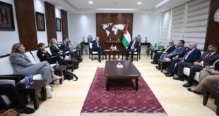 رئيس الوزراء يبحث مع وزير خارجية الدنمارك البرامج التنفيذية للإغاثة والتعافي في قطاع غزة