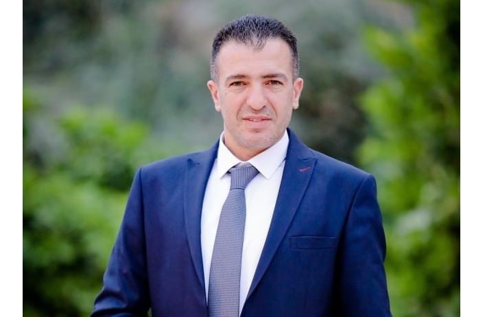 من منبر العلم إلى هامش العوز.. حكاية المعلم الفلسطيني