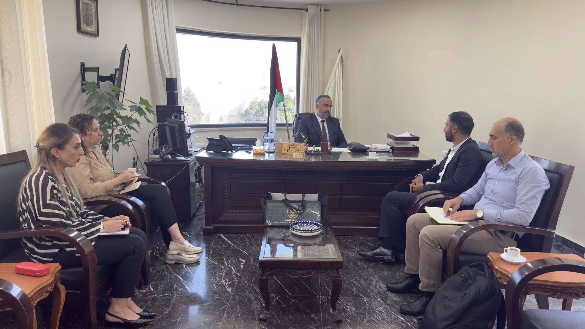 بلدية بيت لحم تبحث مع منظمة اليونسكو سبل تعزيز التعاون في مجالات الثقافة والتراث