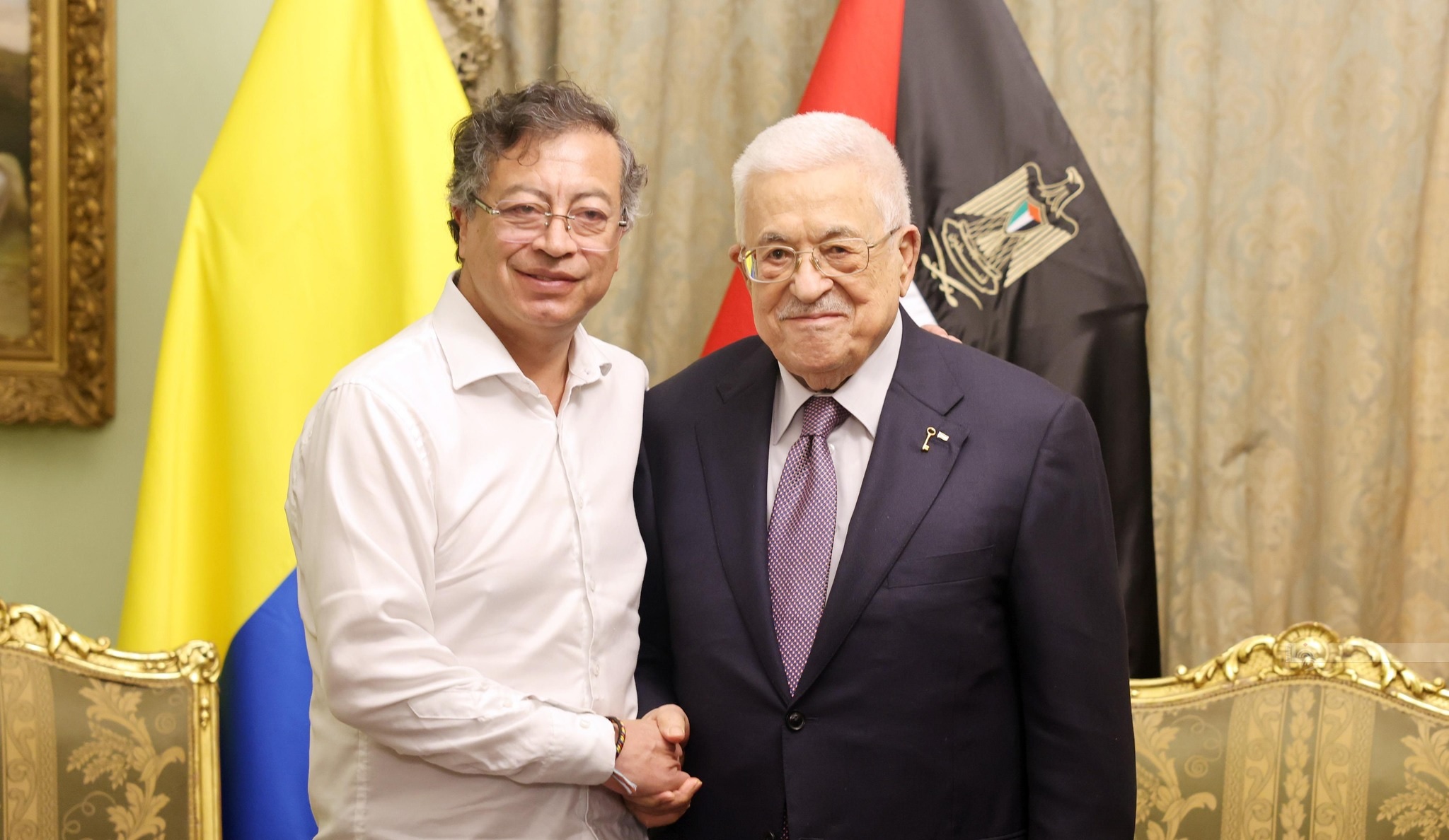 الرئيس محمود عباس يجتمع مع نظيره الكولومبي غوستافو بيترو