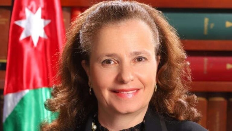 لبنان على صفيح ساخن لحصر السلاح بيد الدولة ، بقلم : كريستين حنا نصر