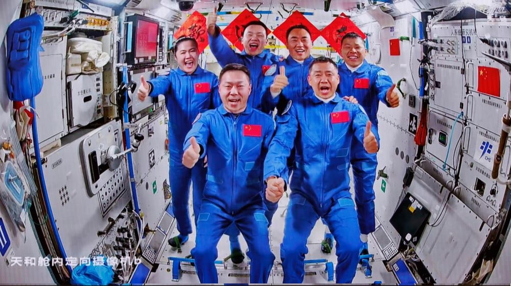 طاقم شنتشو-20 يعود إلى الأرض في يوم 5 نوفمبر