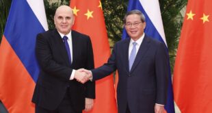 رئيسا الحكومتين الصينية والروسية يعقدان اجتماعا دوريا ويتطلعان إلى تعاون شامل أوثق