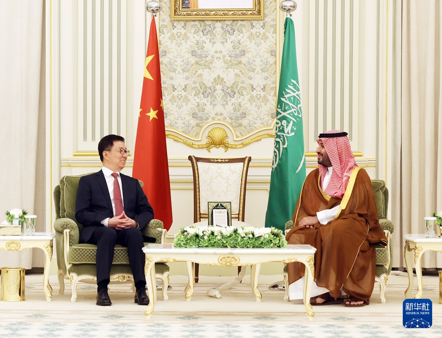 الصين والسعودية تتعهدان بالارتقاء بالعلاقات إلى مستوى جديد