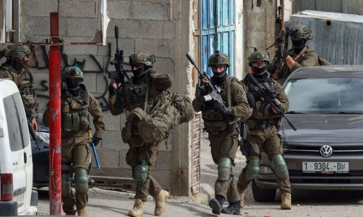 إصابة شاب إثر اعتداء قوات الاحتلال عليه بالضرب غرب الخليل