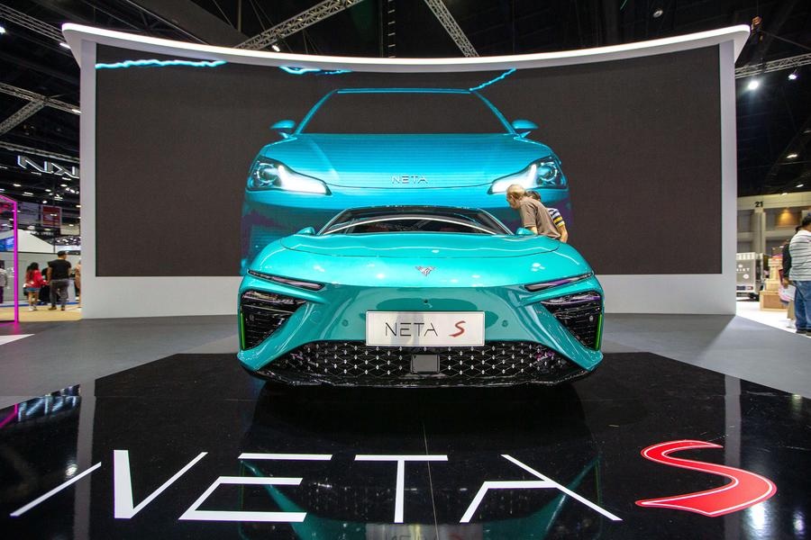 السيارات الكهربائية الصينية تتألق في لبنان خلال معرض كبير في بيروت