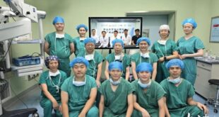 الصين : فريق طبي صيني يجري عملية جراحية للعيون عن بعد يزيد عن 4000 كم باستخدام روبوت