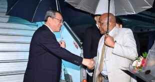 رئيس مجلس الدولة الصيني يصل إلى جنوب إفريقيا لحضور قمة مجموعة العشرين