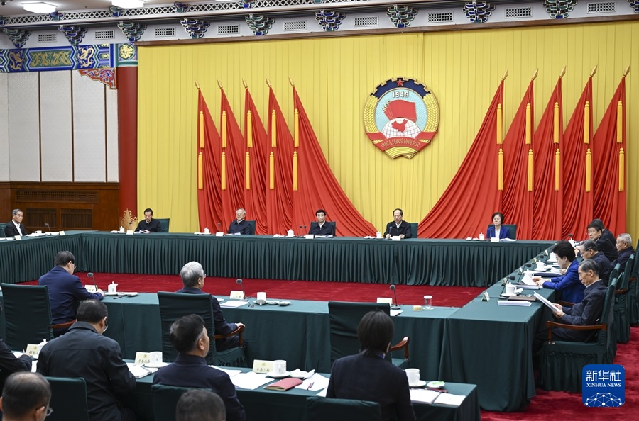 كبير المستشارين السياسيين الصينيين يؤكد على معارضة التدخل الخارجي في مسألة تايوان