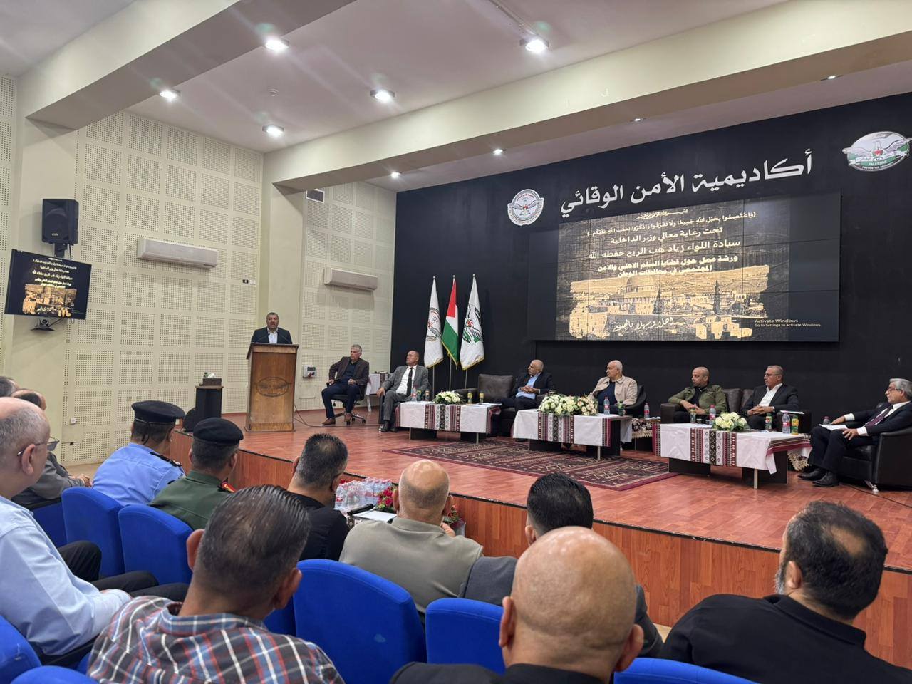 افتتاح ورشة عمل لتعزيز السلم الأهلي والأمن المجتمعي في المحافظات