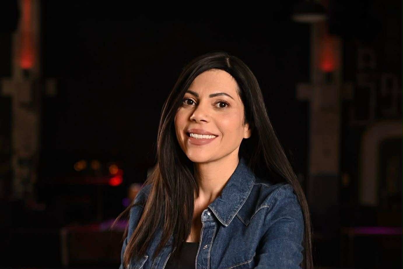 رنين بشارات ، حين يتكلم الصدق بصوتٍ مسرحي