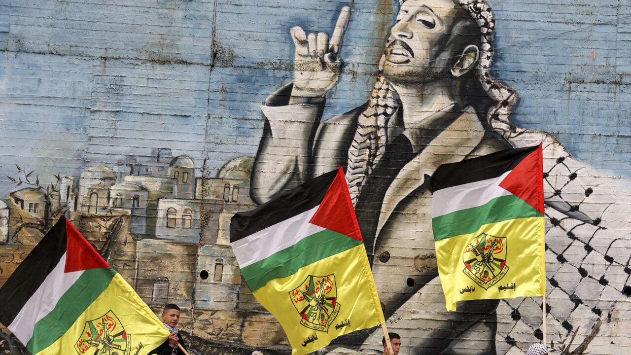 في ذكرى استشهاد القائد المؤسس ياسر عرفات ، حركة فتح : نصر على دولة فلسطينية مستقلة تضم الضفة وغزة وعاصمتها القدس الشرقية