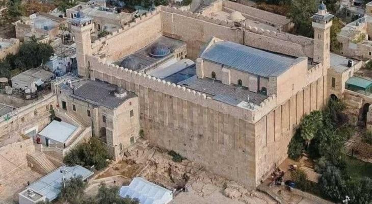 الاحتلال يصدر قرارًا بالاستيلاء على الباحة الداخلية للحرم الإبراهيمي الشريف في الخليل