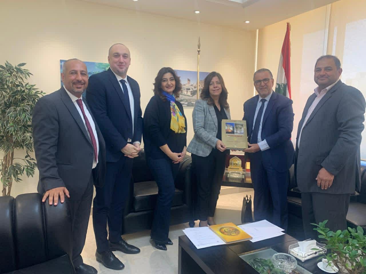 لبنان : وزيرة الشباب والرياضة تستقبل رئيس وأعضاء المجلس الإداري لجمعية المقاصد في صيدا