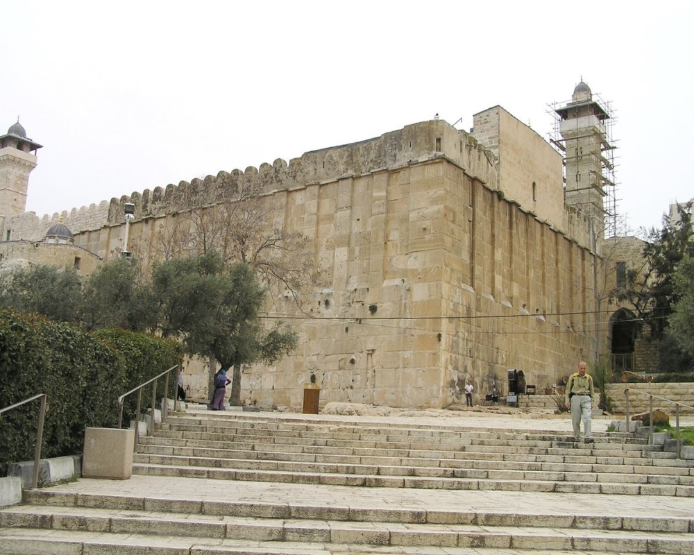 الأوقاف: الاحتلال اقتحم الأقصى 27 مرة ومنع الأذان 96 وقتاً في الحرم الإبراهيمي خلال أكتوبر