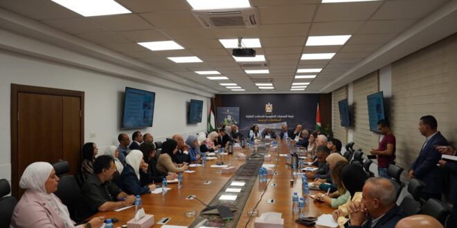 غرفة العمليات الحكومية تستعرض خطة الإغاثة والتعافي المبكر لقطاع التعليم في غزة