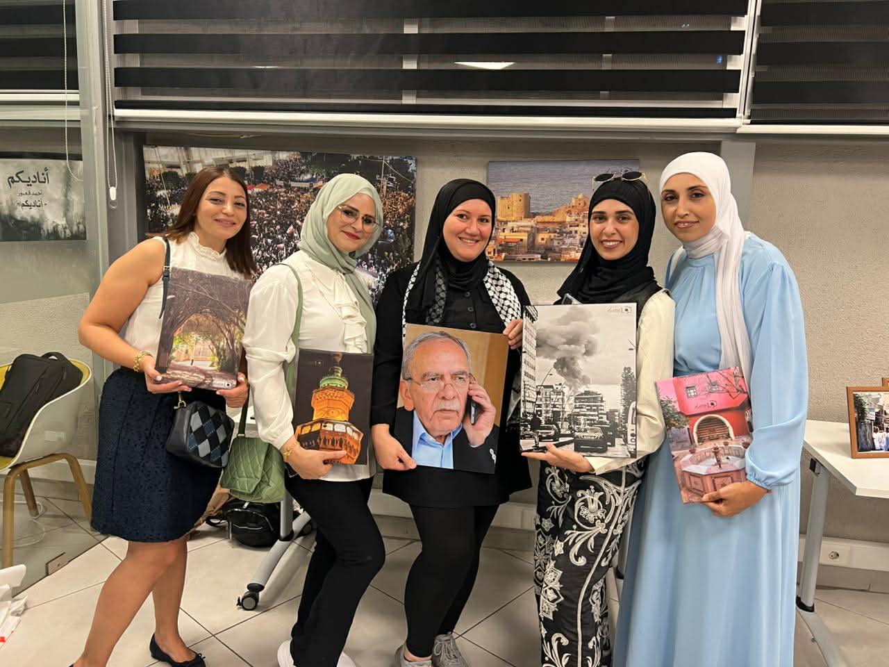 معرض "مصوّري صيدا" يجمع الفن والجمال بعدسات مصوّرين مبدعين