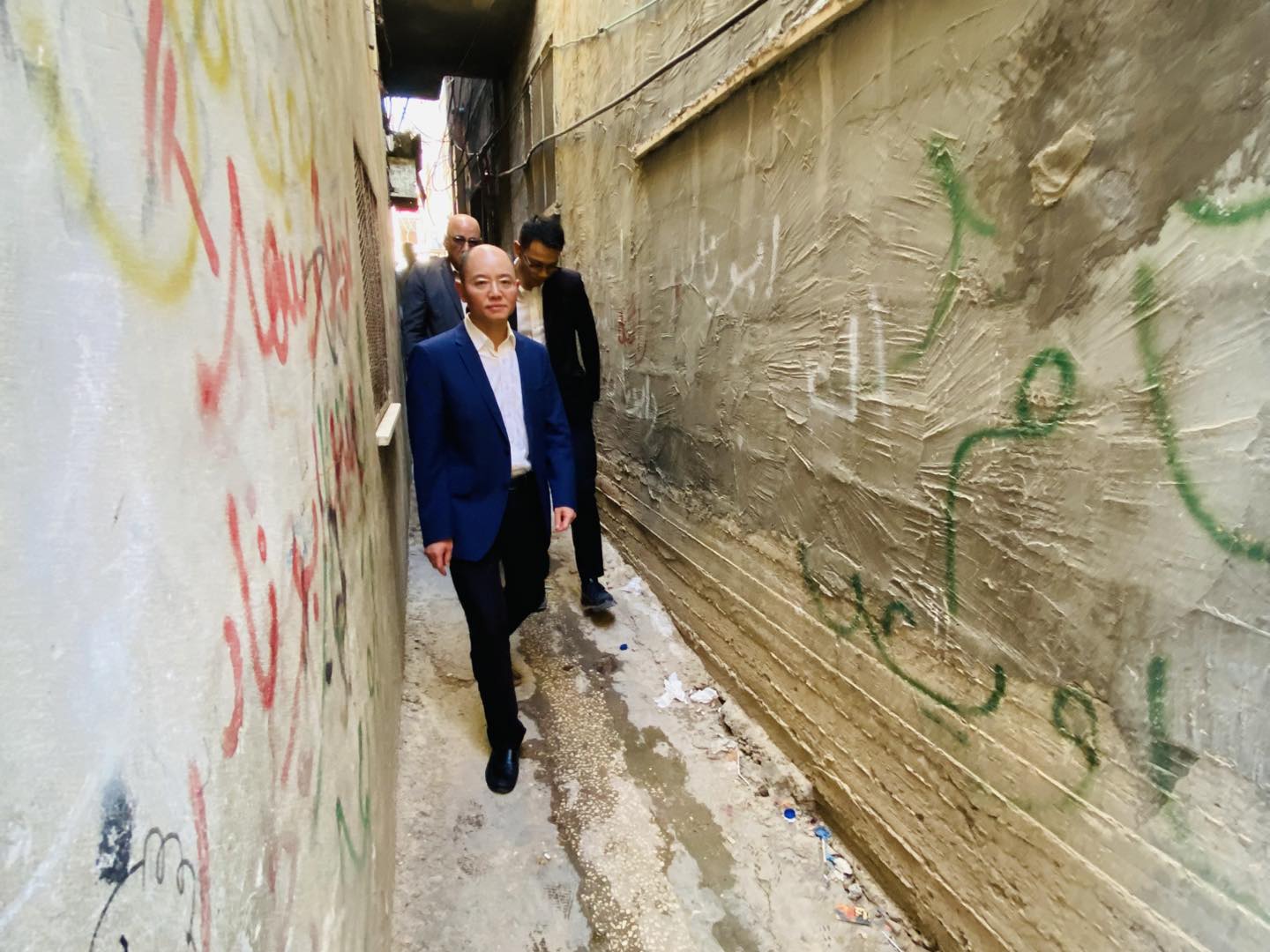 السفير الصيني تسنغ جيشين يزور مخيم الفارعة والتجمعات البدوية بالأغوار الشمالية