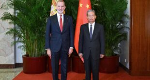 الصين : كبير المشرعين الصينيين يلتقي ملك إسبانيا