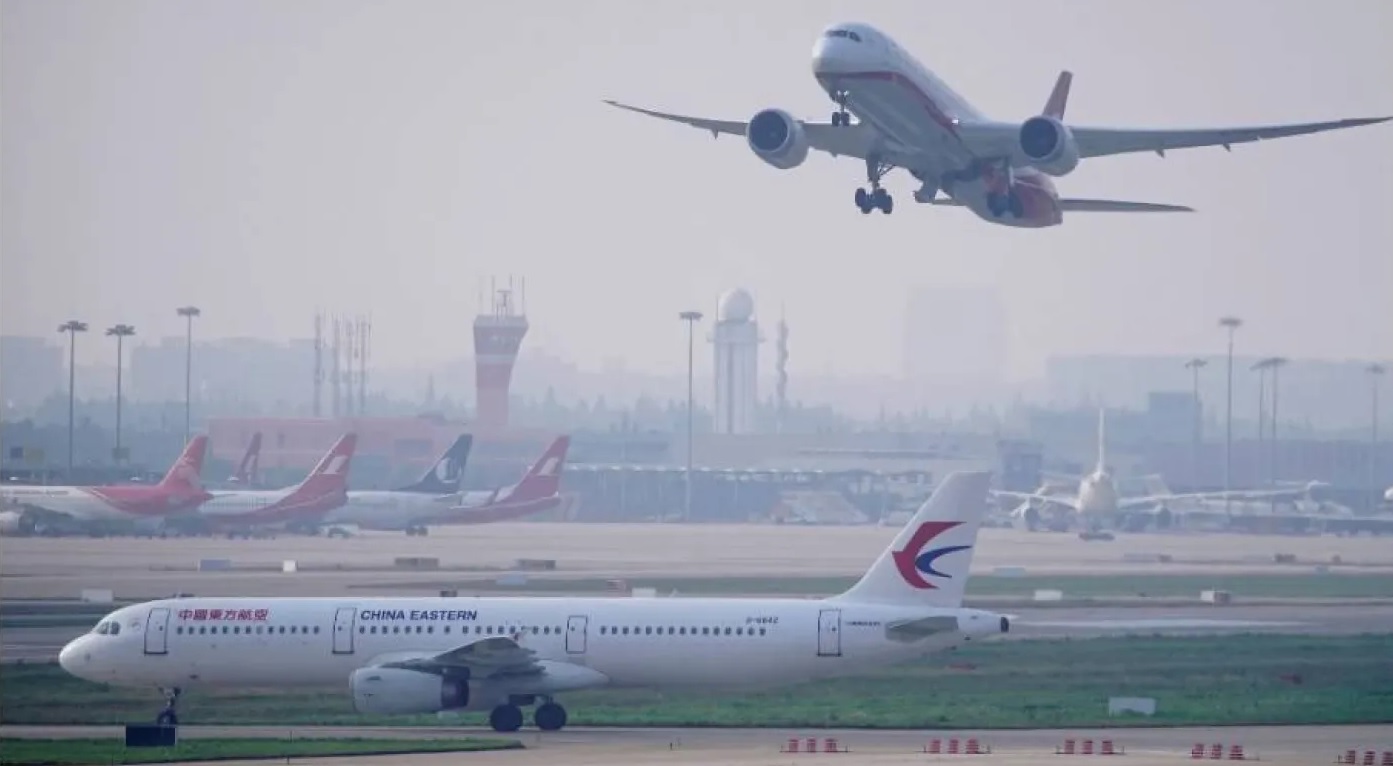 شركة طيران صينية تطلق خطا جويا مباشرا بين بكين ومسقط العمانية