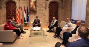 رئيس إقليم كتالونيا يستقبل وفدا من بعثة المنتخب الوطني برئاسة الفريق جبريل الرجوب