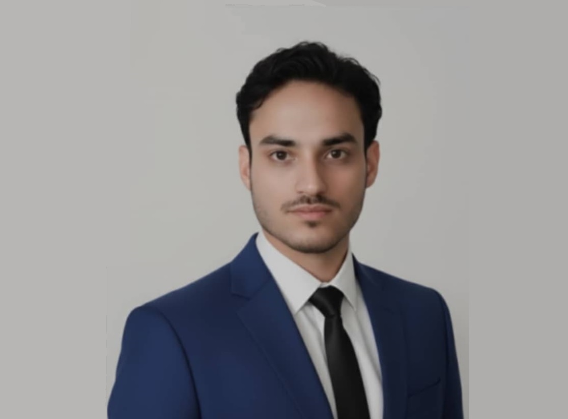 حين تتهاوى الإمبراطوريات بصمت