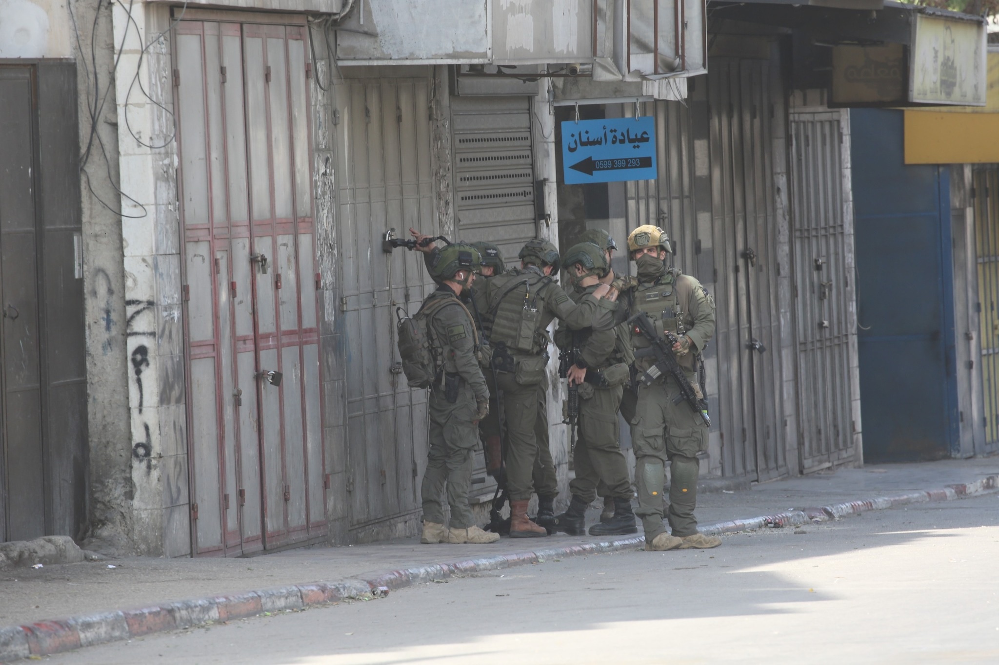 قوات الاحتلال تعتقل أربعة شبان من ضاحية اكتابا شرق طولكرم