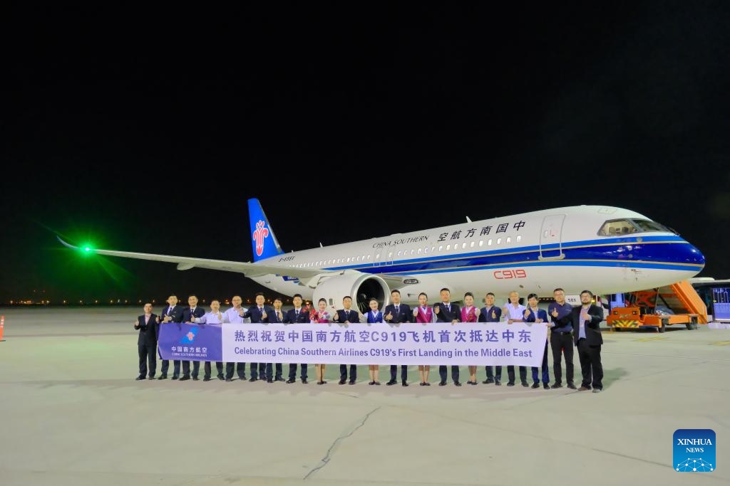 طائرة "سي 919" الصينية تظهر لأول مرة في الشرق الأوسط خلال معرض دبي للطيران