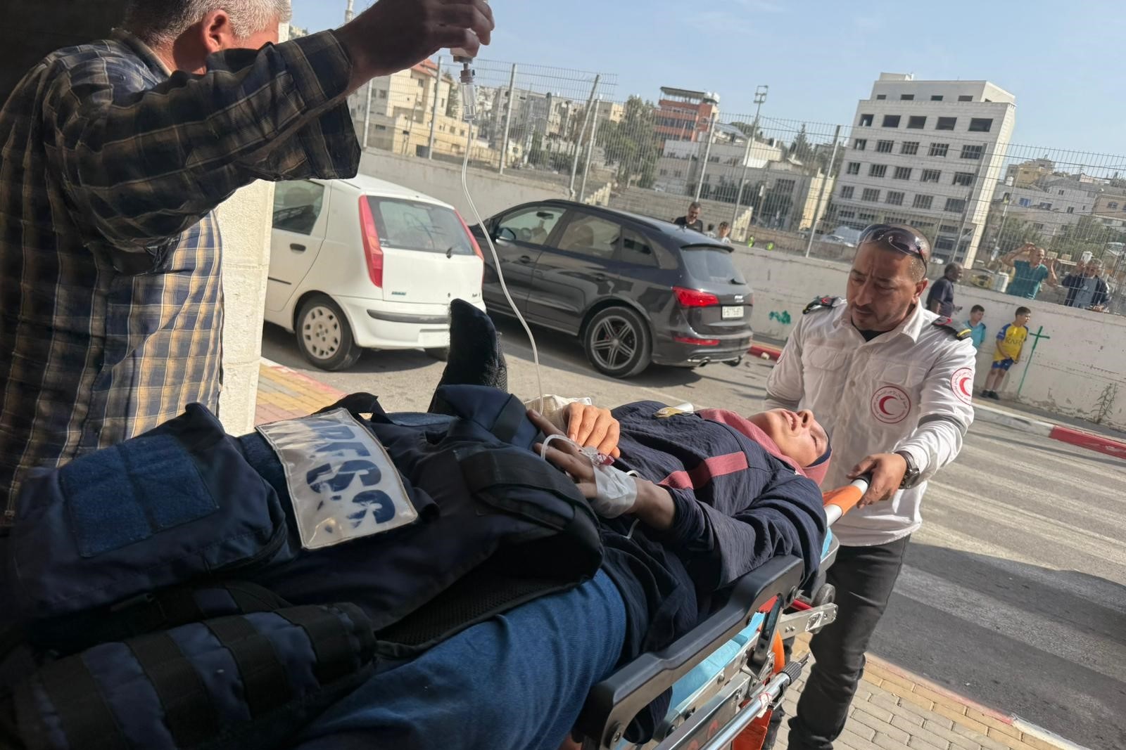 اصابات اثر اعتداء مستوطنين على بلدة بيتا جنوب نابلس