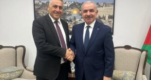 رئيس جامعة الاستقلال يلتقي عضو اللجنة المركزية لحركة فتح الدكتور محمد اشتية