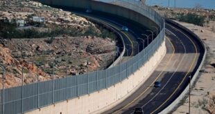 جيش الاحتلال يشرع بإقامة جدار فصل جديد في عمق منطقة الأغوار الشمالية