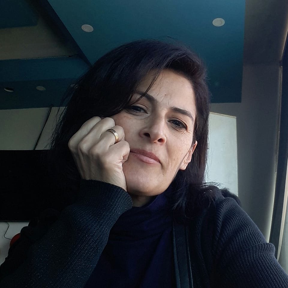 هناك… في بيتي الريفي؛ بقلم : ميسون أسعد