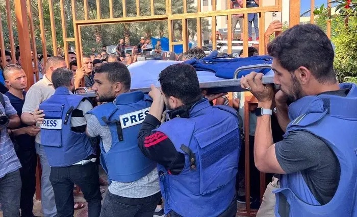 نقابة الصحفيين : الاحتلال قتل 706 من عائلات الصحفيين في غزة
