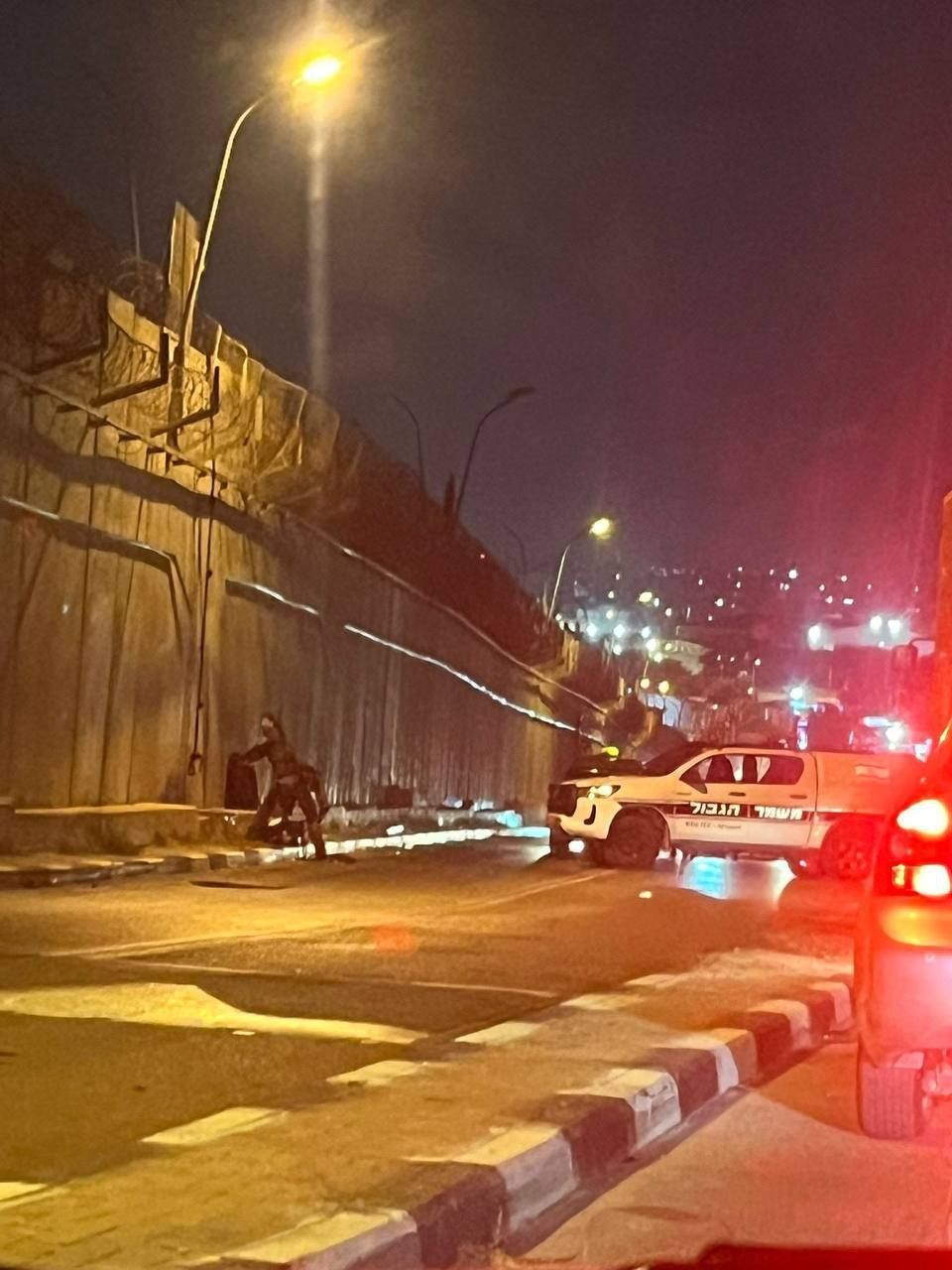 إصابة عامل برصاص الاحتلال شمال القدس