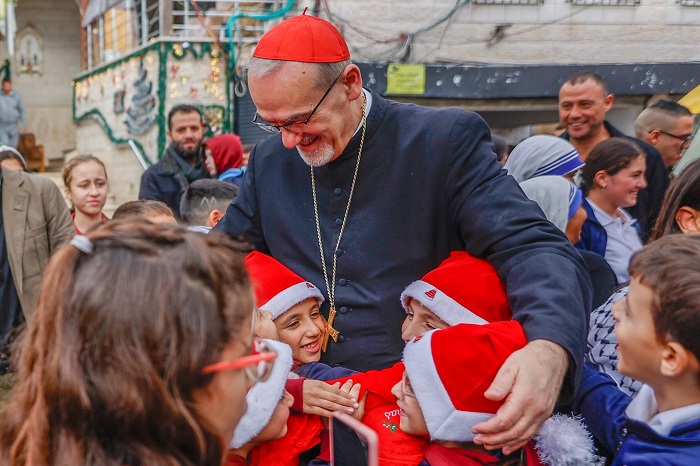 بطريرك القدس للاتين من غزة : سنعيد إعمار البيوت والمدارس ولن نرحل