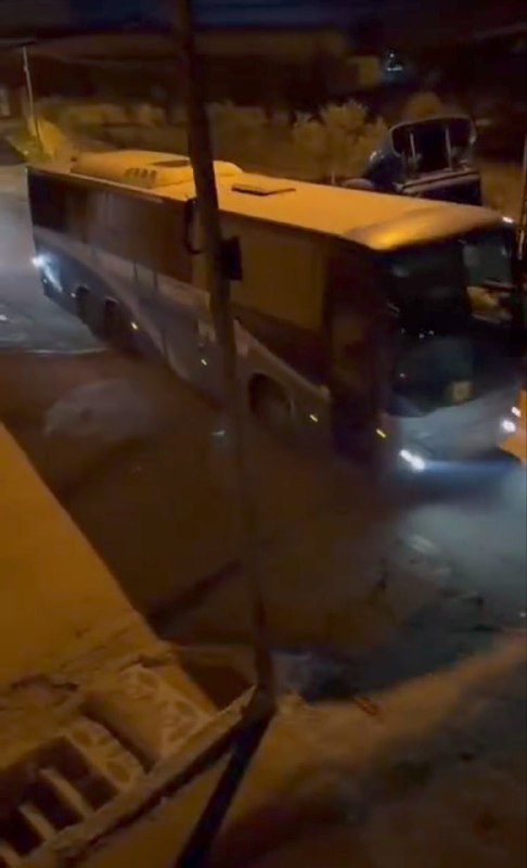 مستوطنون يقتحمون خربة أثرية في حلحول شمال الخليل