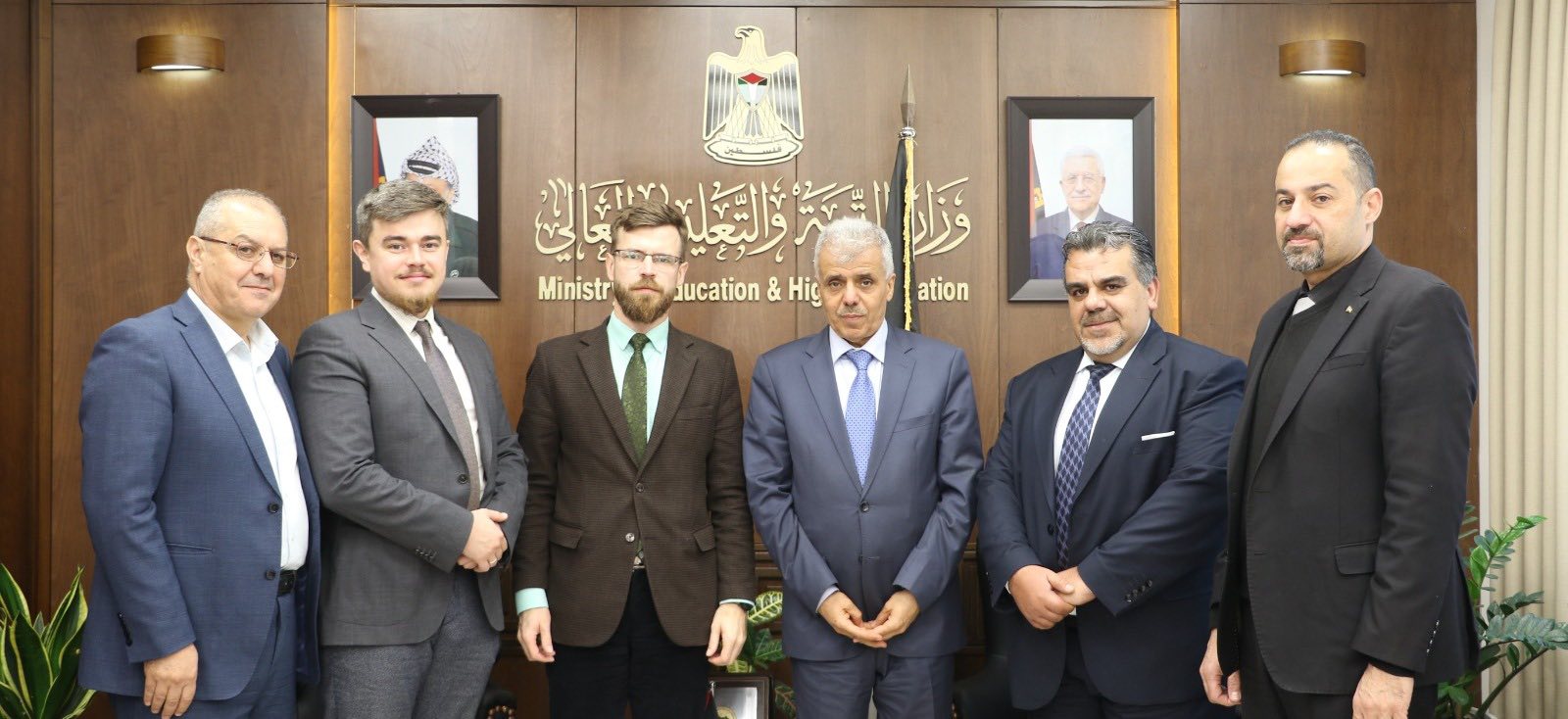 وزير التربية والتعليم أمجد برهم يلتقي مدير البيت الروسي في فلسطين تيموفي بوكوف