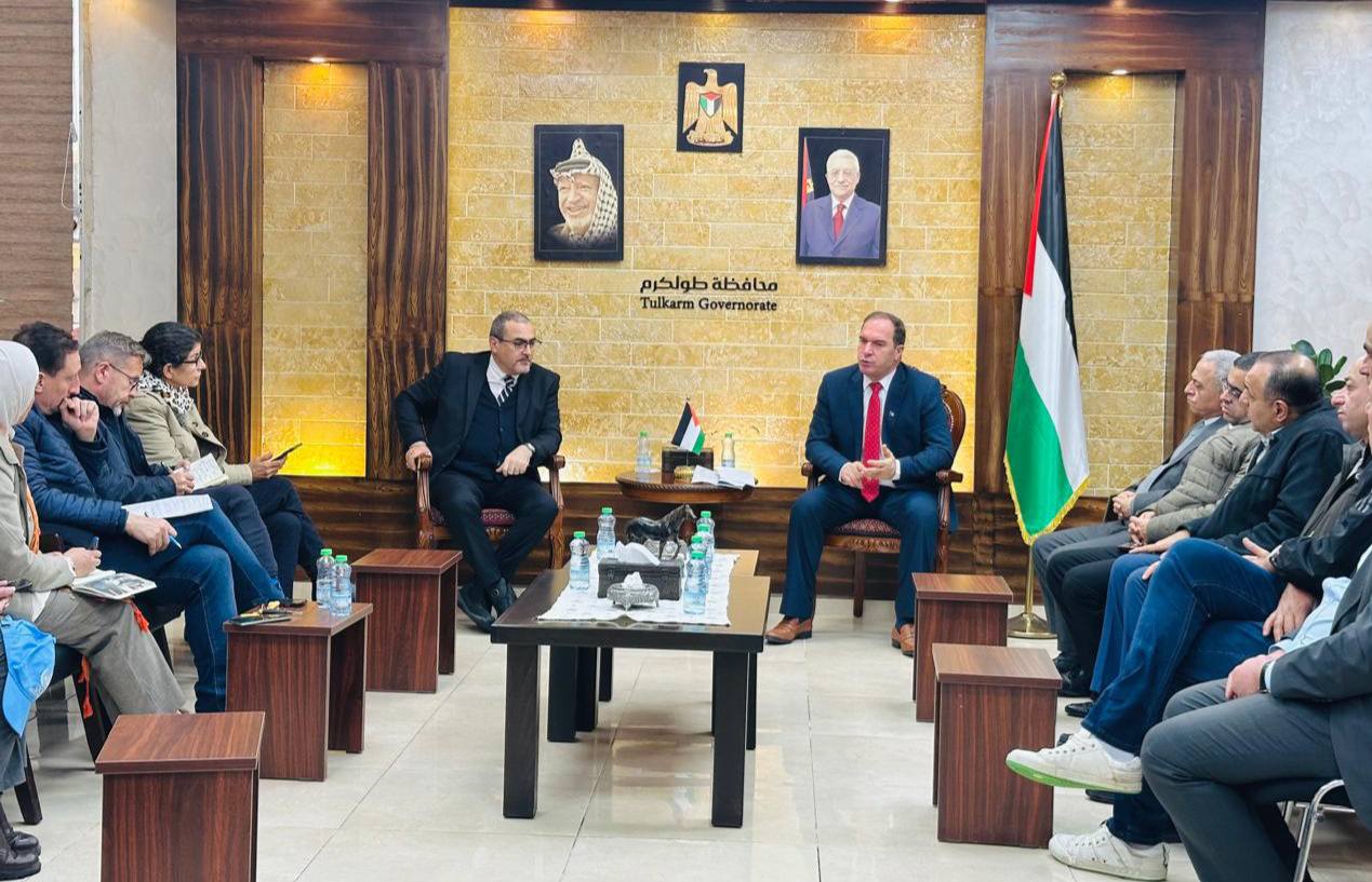 اللواء د. عبد الله كميل يطلع مساعد الأمين العام للأمم المتحدة على أوضاع محافظة طولكرم في ظل استمرار عدوان الاحتلال