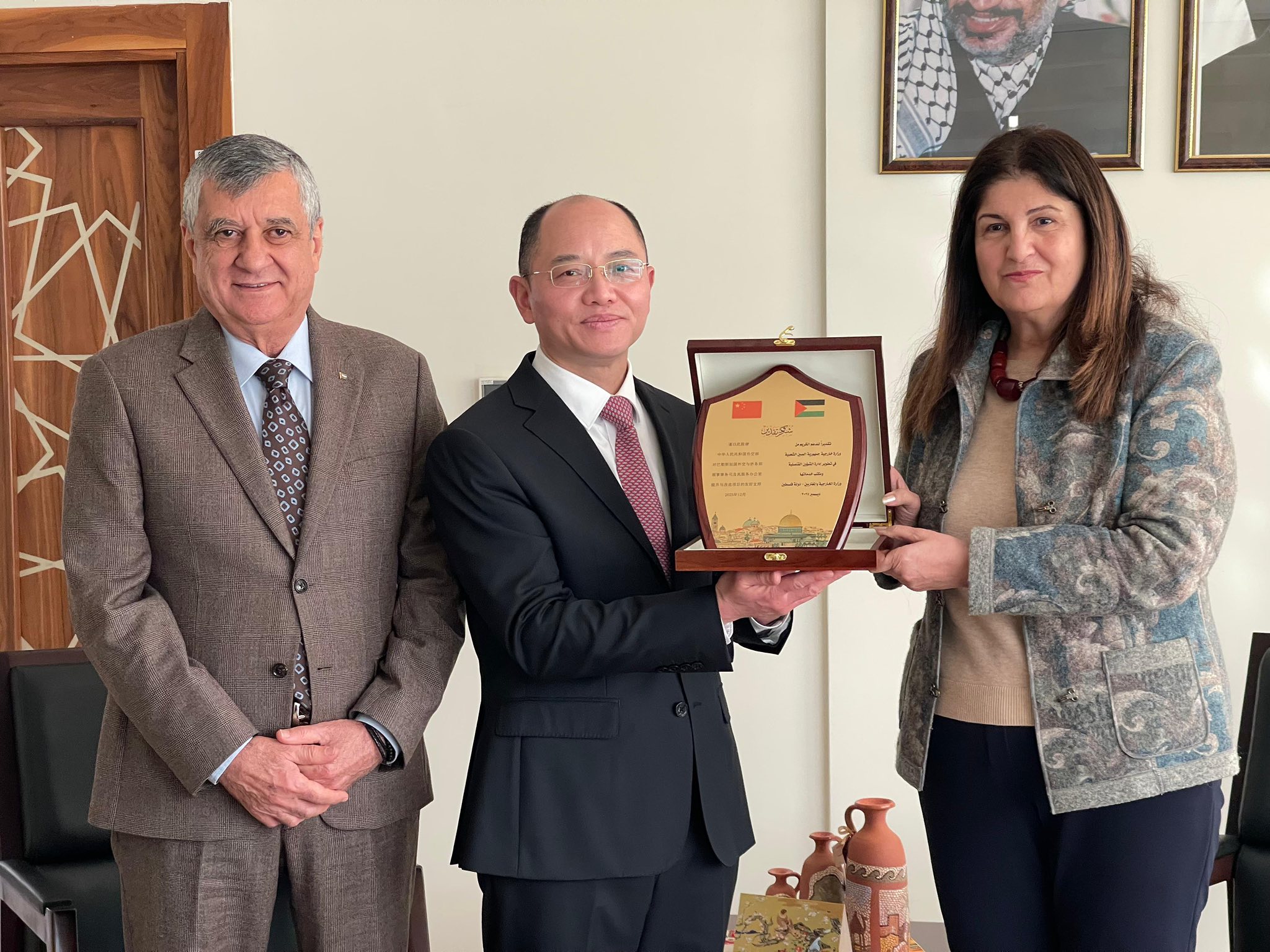 بدعم من الصين ، وزارة الخارجية تفتتح إدارة الشؤون القنصلية وقاعة التصديقات