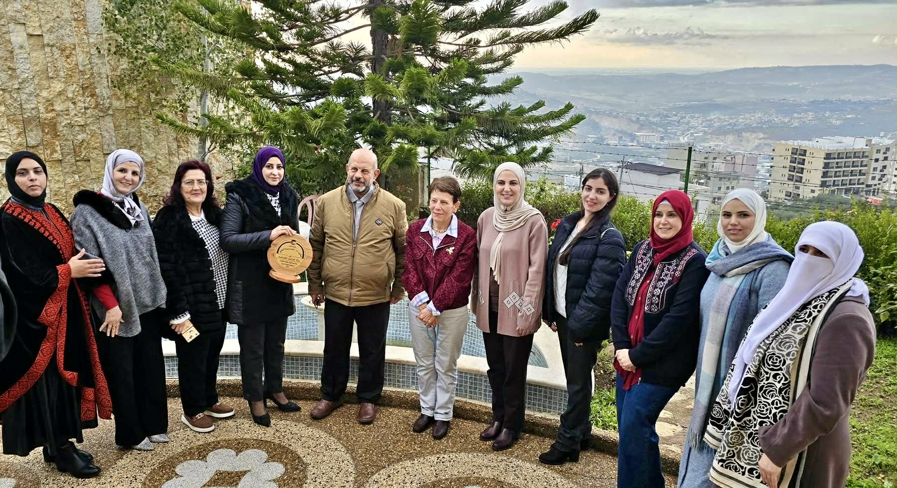 صالون أ.د. أفنان دروزة الثقافي… طقس ثقافي يليق بتنهيدة حرية و الروائية رولا غانم