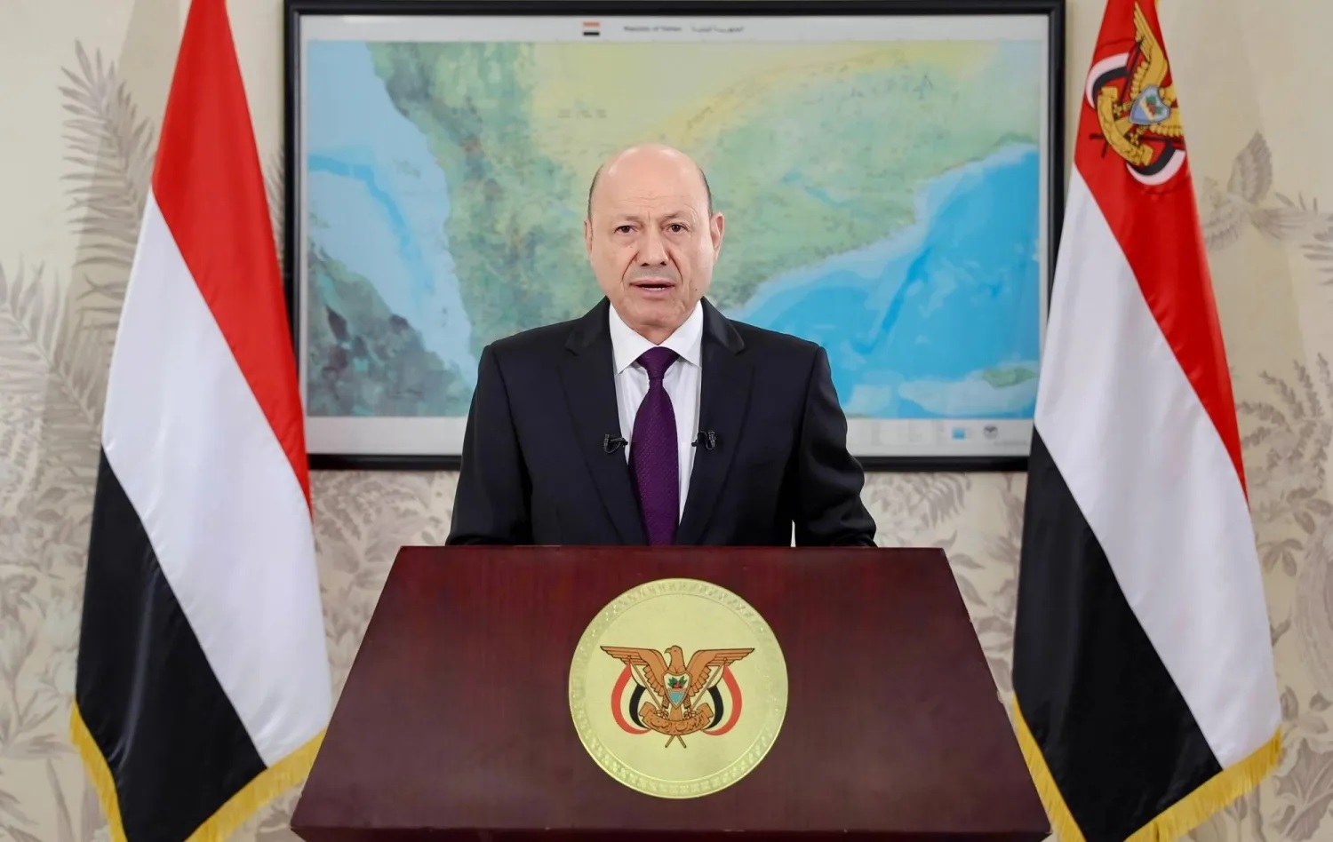 اليمن يقرر طرد الإمارات من أراضيه ويشيد بدور السعودية