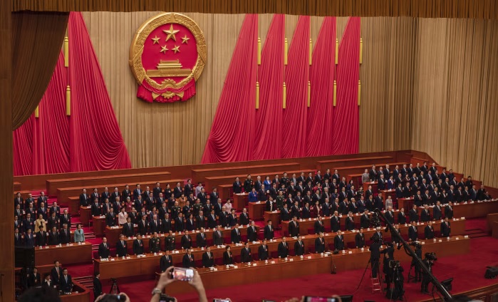 أعلى هيئة تشريعية بالصين تراجع مسودة الخطة الخمسية الـ15 في جلستها السنوية في مارس القادم
