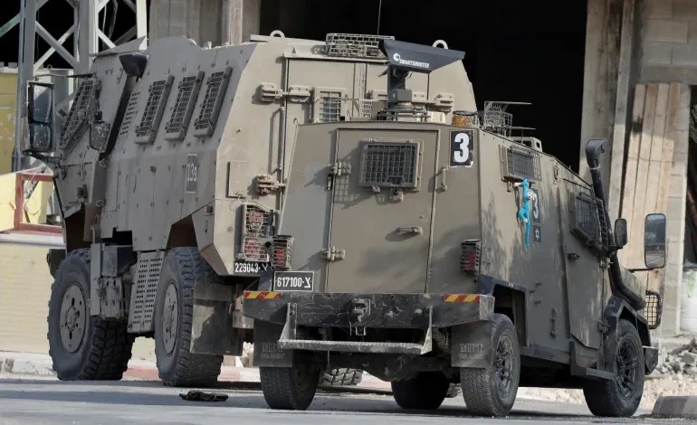 الاحتلال يعتقل ثلاثة مواطنين بينهم مسن في بيت لحم