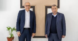 رمزي خوري يهنّئ القسيس بطرس منصور بتولّيه منصب الأمين العام لمجلس الكنائس الإنجيلية العالمي