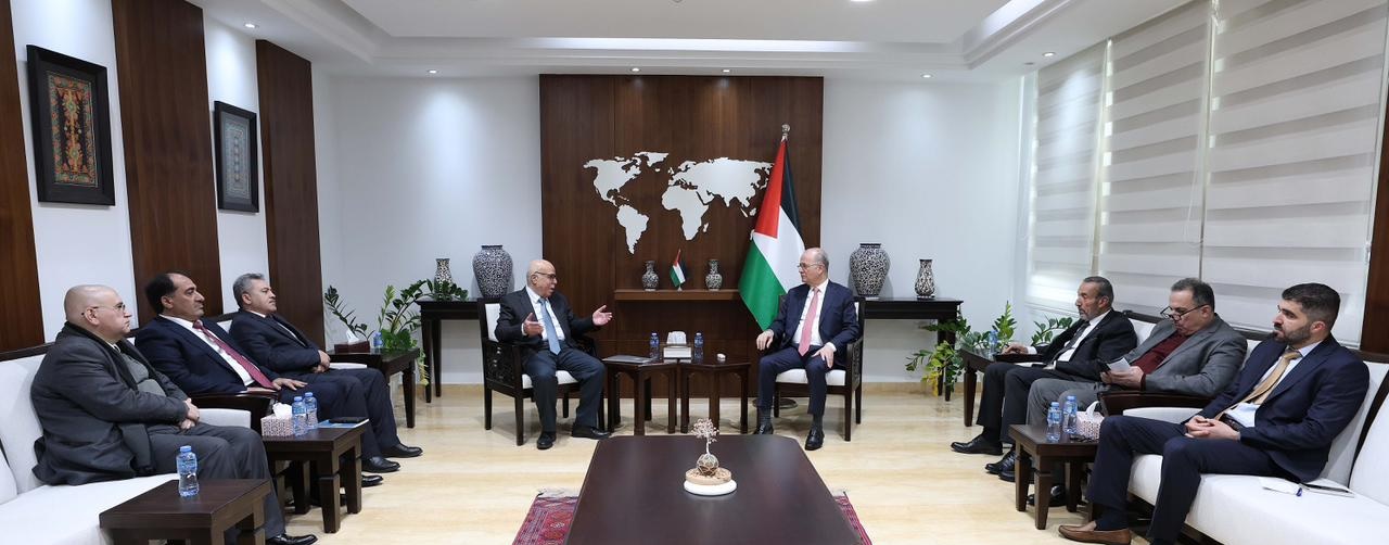 رئيس الوزراء يبحث مع مجلس القضاء الأعلى جهود تطوير منظومة القضاء واستقلاليته وتمكينه