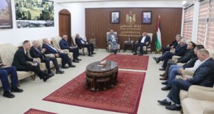 محافظ الخليل يستقبل رئيس هيئة الصناديق العربية والإسلامية لبحث دعم مشروع تطوير طريق واد النار