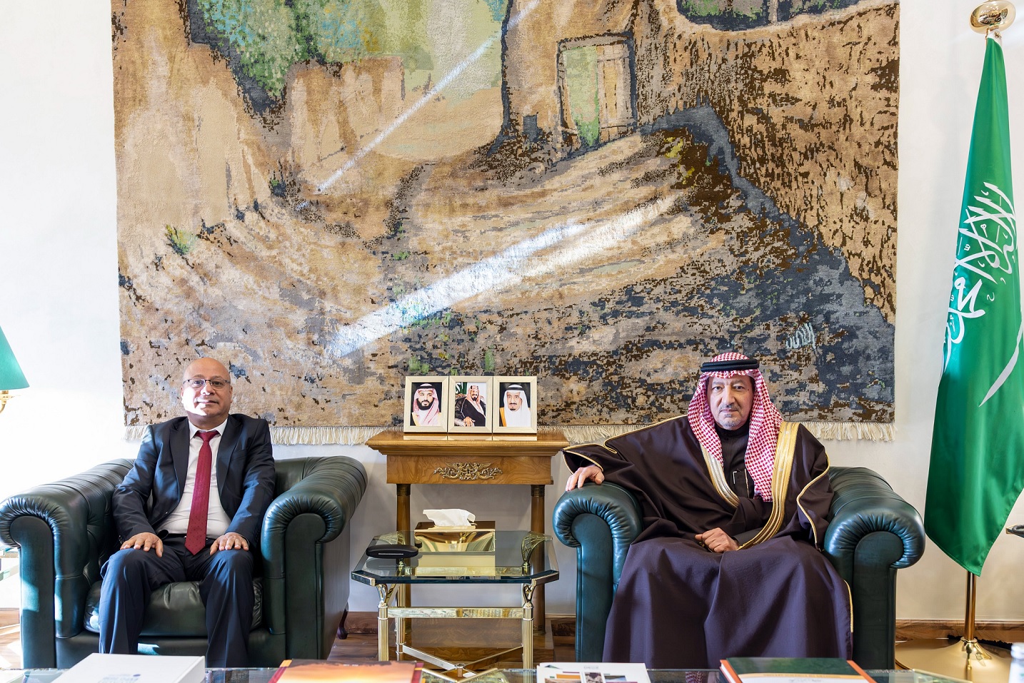 أبو هولي يبحث مع نائب وزير الخارجية السعودي تداعيات حرب الإبادة في غزة والعدوان على مخيمات الضفة والقدس