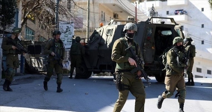 إصابة شاب بالرصاص الحي خلال اقتحام الاحتلال مدينة قلقيلية