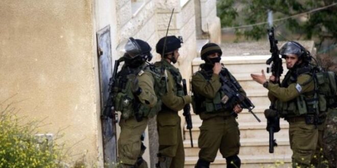 الاحتلال يداهم عددا من المنازل في تقوع جنوب شرق بيت لحم